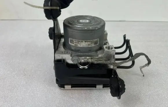 Volvo XC60 ABS Pump 31680102