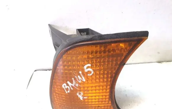 BMW 5 E34 Front indicator light 1384034155042