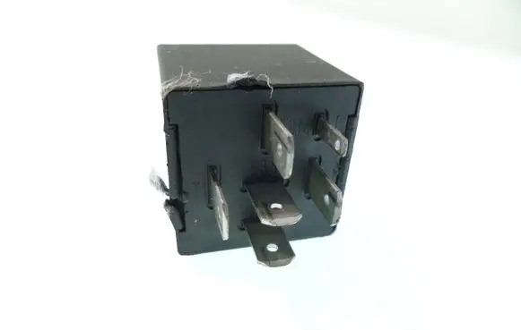 Volkswagen PASSAT B4 Other relay 191955531