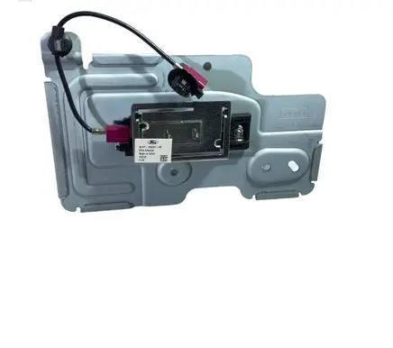 Ford Bronco Aerial antenna amplifier M1PT19K351AB 03911186