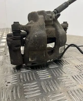 Peugeot 3008 I Front brake caliper 9687373380 0204007128 6A4032AAL4