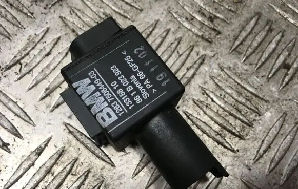 BMW 3 E46 Other relay 13318810 750644903