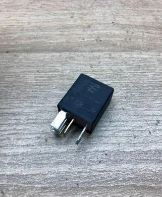 Audi A6 S6 C6 4F Other relay 7M0951253C 95VW10K705EA