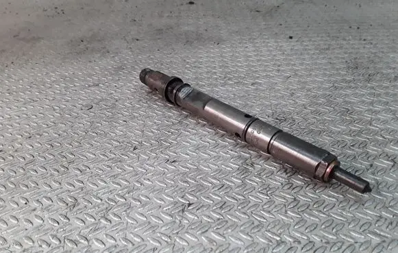Fuel injector