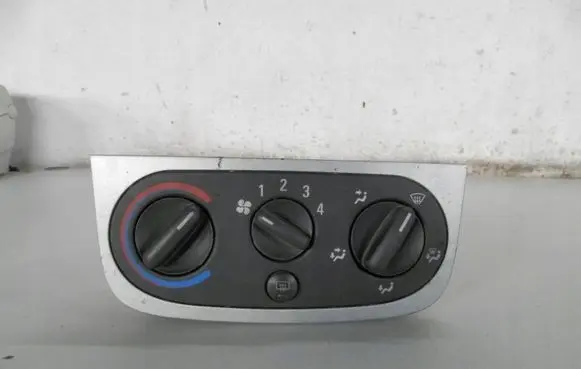 Opel Corsa C Air conditioning/heating control unit 