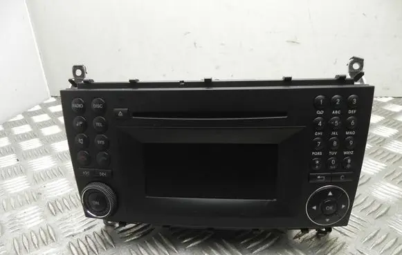 Mercedes-Benz CLC CL203 Radio/CD/DVD/GPS head unit A2038703594