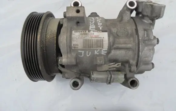 Nissan Juke I F15 Air conditioning (A/C) compressor (pump) 8200953359A