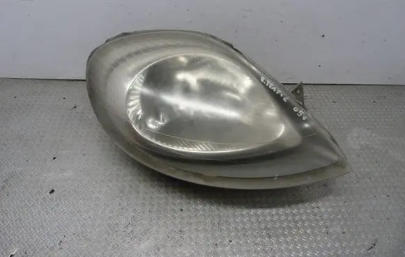 Renault Trafic II (X83) Headlight/headlamp 7700311372