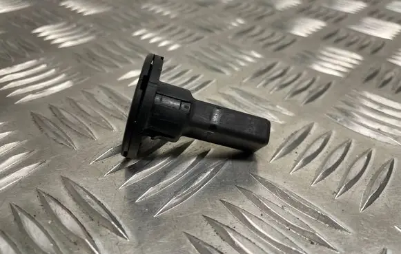 Radiator support slam panel bracket