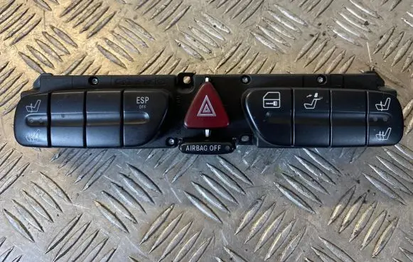Mercedes-Benz CLK A209 C209 Hazard light switch 2038215458 3306090200 20498797001