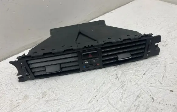 BMW 3 E90 E91 Dash center air vent grill 9151173 E3222W 14482110