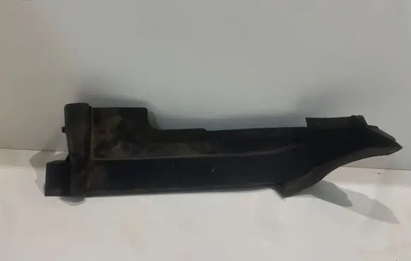Audi Q7 4M Fender mounting bracket 4M0821169C