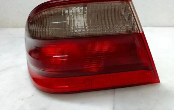 Mercedes-Benz E W210 Rear/tail lights A2108203364 318001002