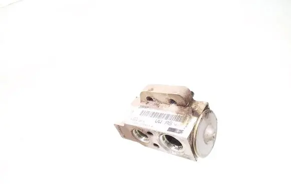 Volkswagen Caddy Air conditioning (A/C) expansion valve 1K2820103E