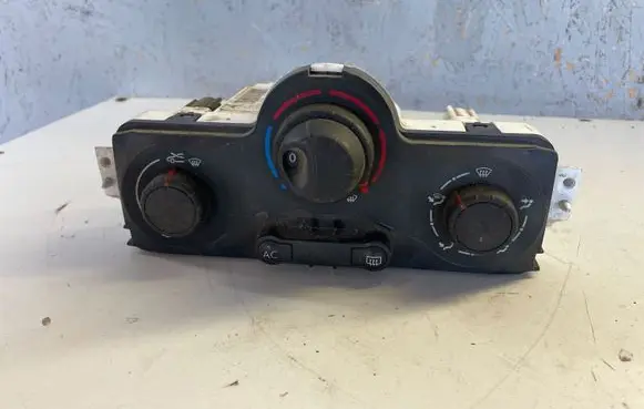 Renault Scenic II - Grand scenic II Climate control unit 69587001