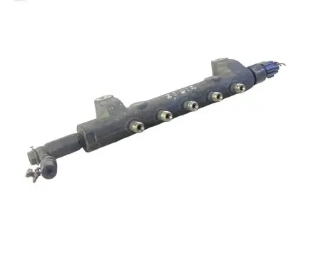 Nissan X-Trail T30 Fuel main line pipe 6100 APAN