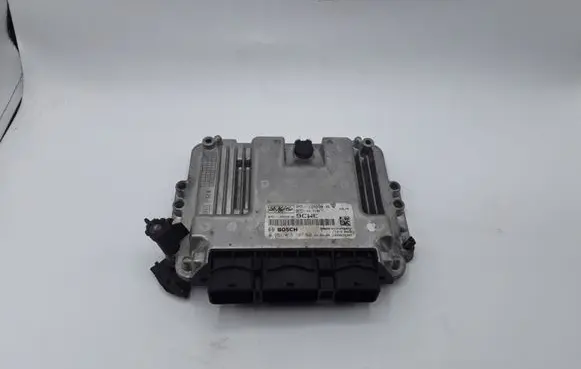 Ford Focus Engine control unit/module 9M5112A650AE 0281015607 9CWE