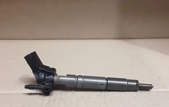 Mercedes-Benz ML W164 Fuel injector A6420700587 0445115027