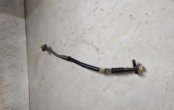 Volvo V70 Air conditioning (A/C) pipe/hose 31202095
