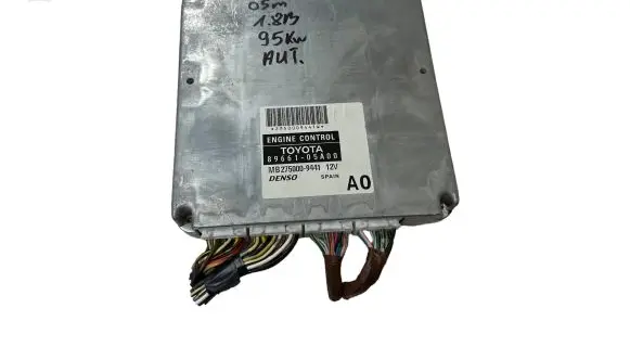 Toyota Avensis T220 Engine control unit/module 8966105A00 2750009441 MB2750009441