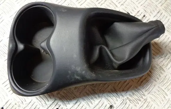 Peugeot 108 Gear lever shifter trim leather/knob 588040H010