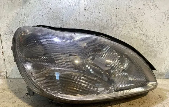 Mercedes-Benz S W220 Headlight/headlamp A2208200861 0301153272