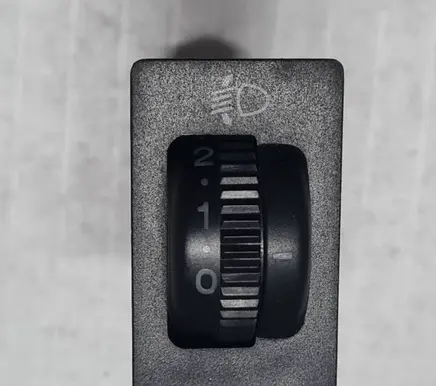 Toyota Corolla E120 E130 Multifunctional control switch/knob 310A04