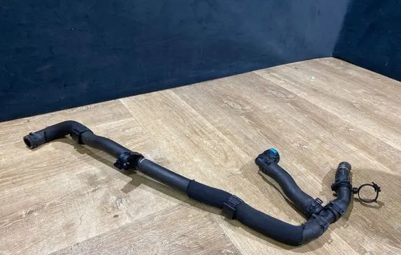 Land Rover Range Rover Sport L320 Engine coolant pipe/hose C72GA