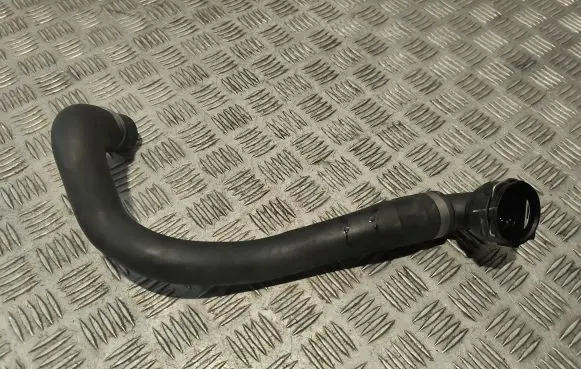 Volvo XC90 Engine coolant pipe/hose 31439753