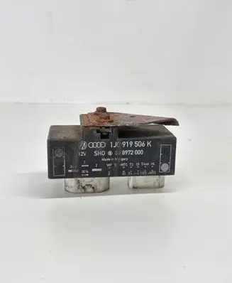Volkswagen Golf IV Coolant fan relay 1J0919506K 898972000