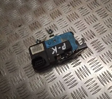Volvo S80 Front door lock 30663040
