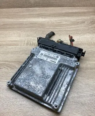BMW 1 E81 E87 Engine control unit/module ECU 7801711 0281013251