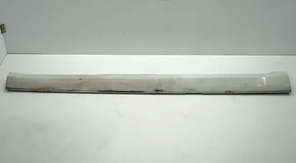 Volvo S90, V90 Sill