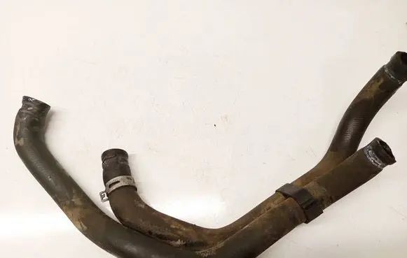 Nissan X-Trail T30 Engine coolant pipe/hose 