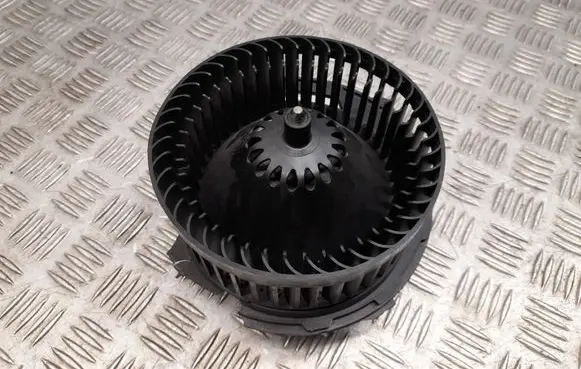 Audi Q3 F3 Heater fan/blower 3Q1819021C