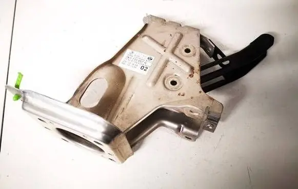 Volkswagen Golf Plus Brake pedal 1K1723057N