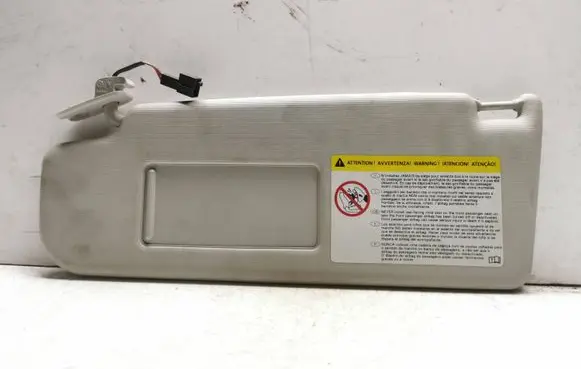 Volkswagen Golf V Sun visor