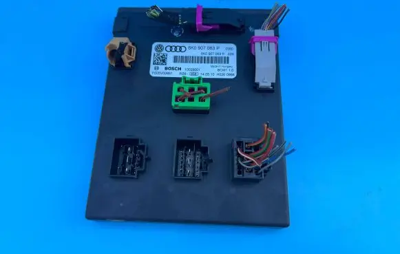 Audi A4 S4 B8 8K Comfort/convenience module 8K0907063P F005V00851