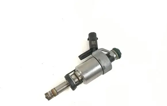 Audi A4 S4 B9 Fuel injector 06G906036