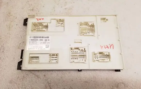 Mercedes-Benz GL X166 SAM control unit A1669011202 A2469025502