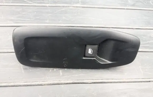 Peugeot 208 Electric window control switch 96751118ZJ
