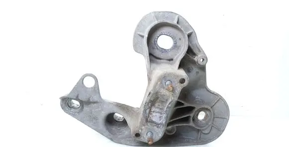 Audi A6 S6 C6 4F Engine mounting bracket 4F0199351E