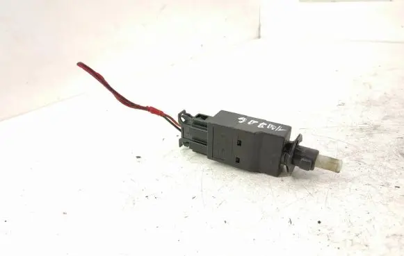 Mercedes-Benz E W211 Brake pedal sensor switch A0015454009 0015454009