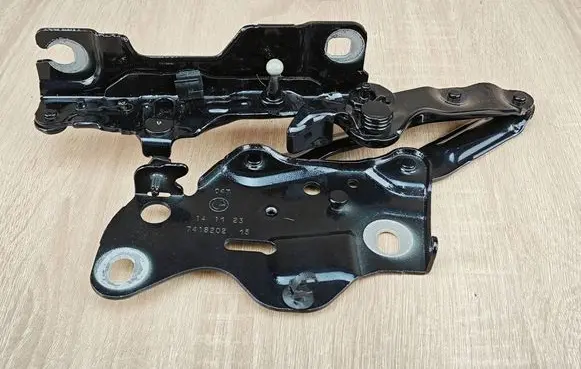 BMW X6 G06 Engine bonnet/hood hinges 7418202