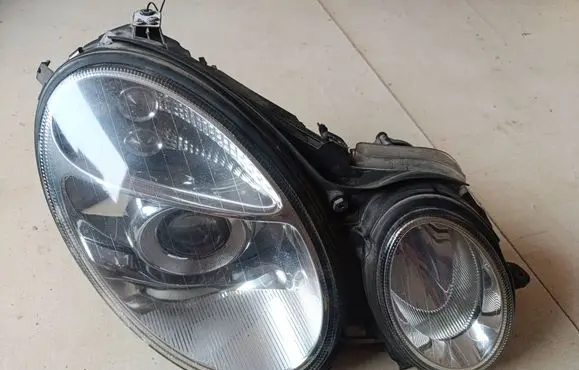 Mercedes-Benz E W211 Headlight/headlamp