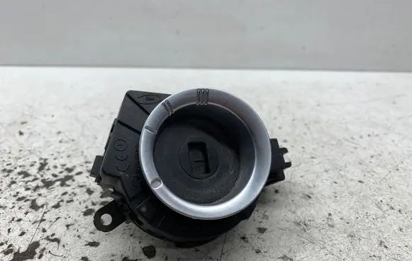 Volvo V50 Ignition lock 30768036 92LP0808 064820820