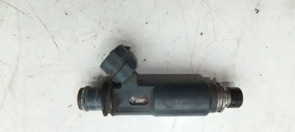 Toyota Land Cruiser (J100) Fuel injector 2325050040
