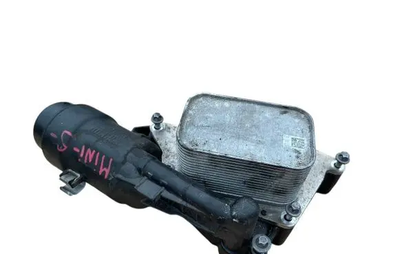 Engine oil radiator