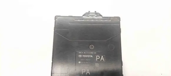 Toyota RAV 4 (XA50) Central body control module 8922142410
