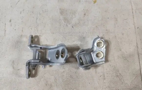 Front door hinge set